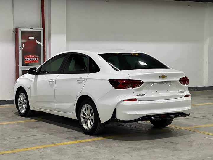 Фото 4 - Chevrolet Monza