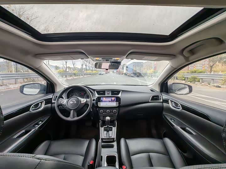 Фото 4 - Nissan Sylphy