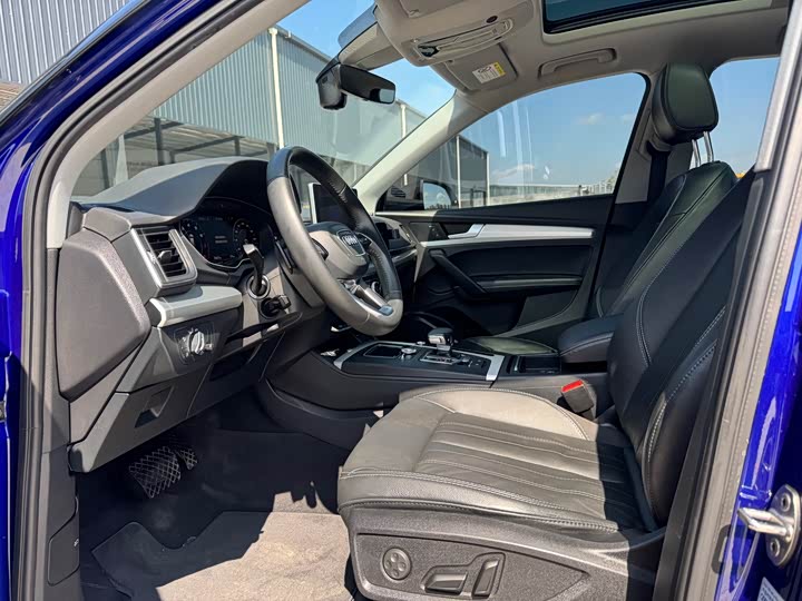 Фото 4 - Audi Q5L