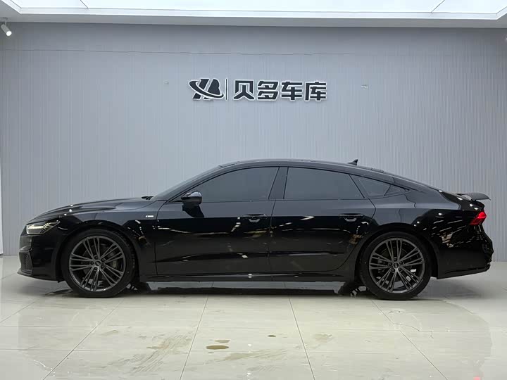 Фото 3 - Audi A7