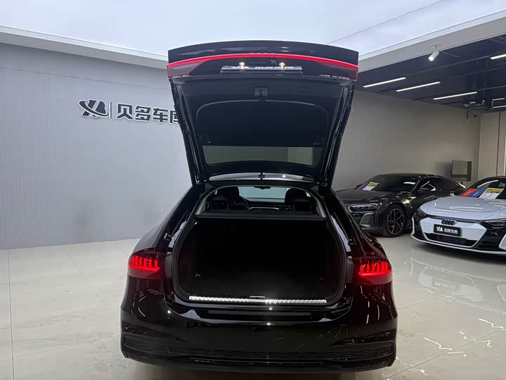 Фото 6 - Audi A7