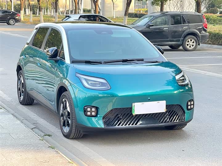 Фото 4 - GAC Aion UT