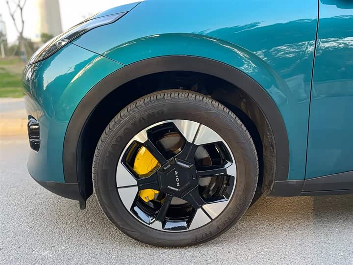 Фото 8 - GAC Aion UT