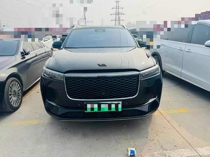 Фото 2 - LiXiang One