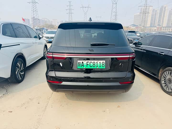 Фото 8 - LiXiang One