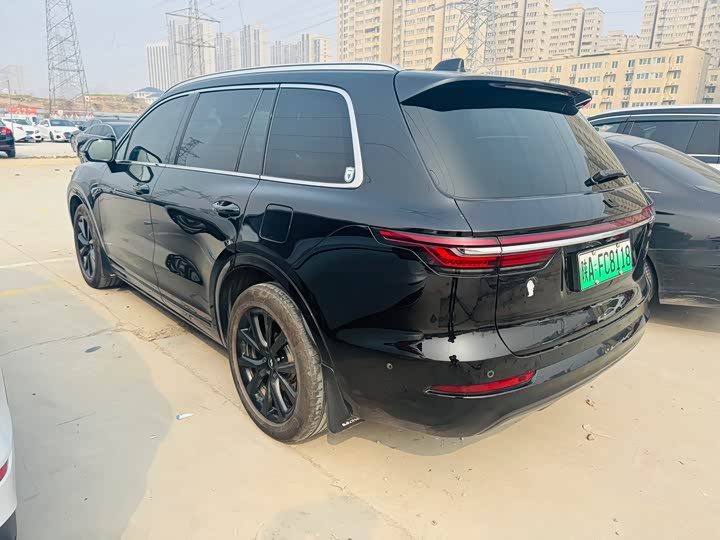 Фото 9 - LiXiang One