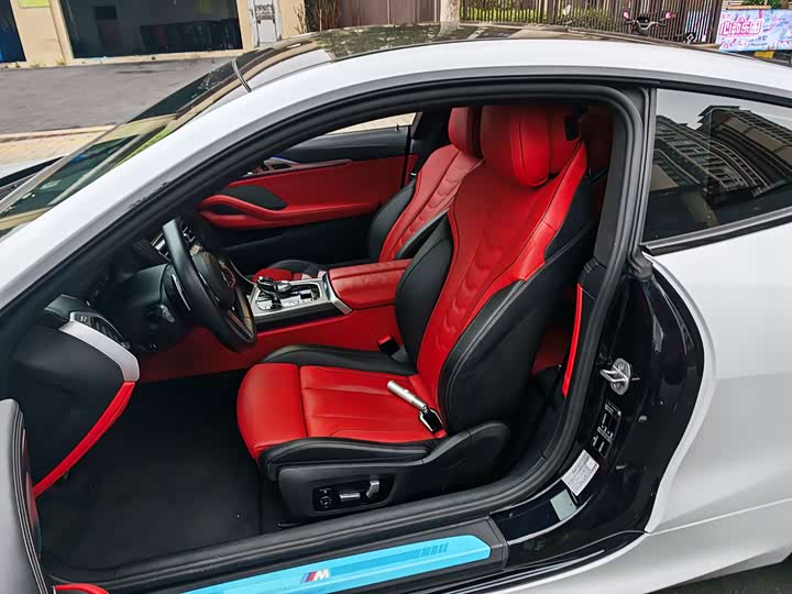 Photo 5 - BMW 8 Series