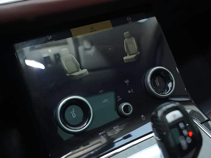 Фото 9 - Land Rover Range Rover Evoque L