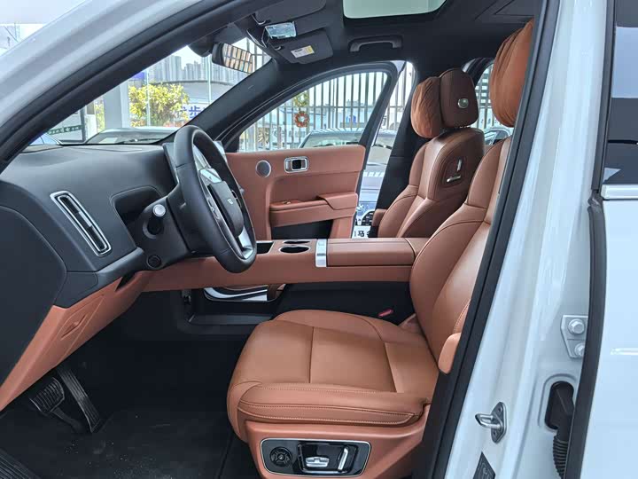 Фото 8 - LiXiang L7