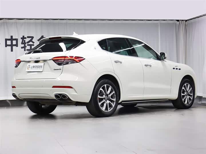 Photo 3 - Maserati Levante