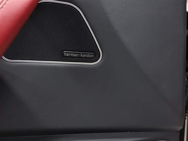 Photo 6 - Maserati Levante