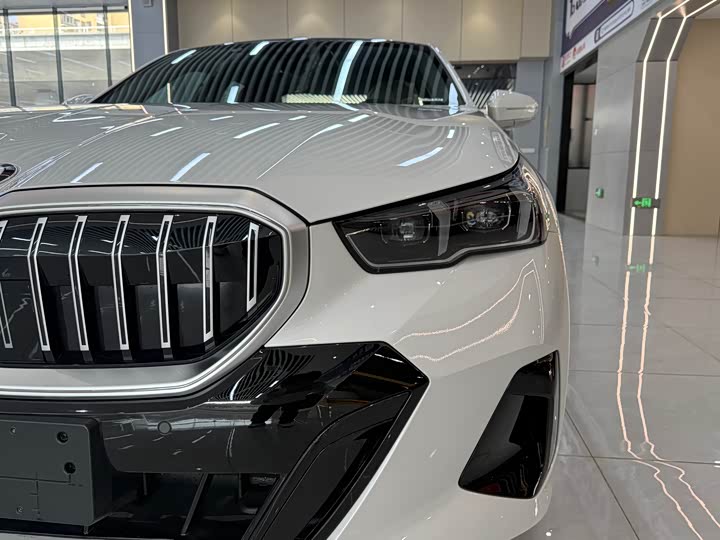 Фото 4 - BMW 5 Series