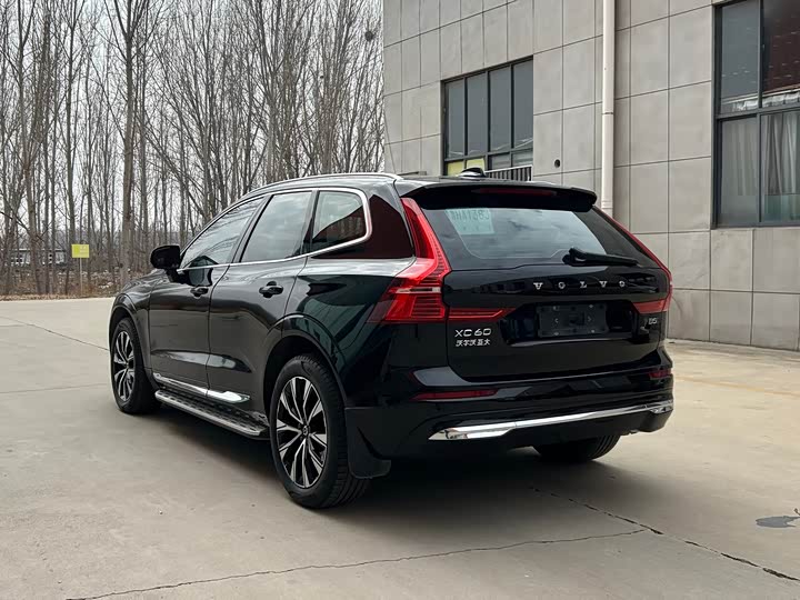 Фото 4 - Volvo XC60