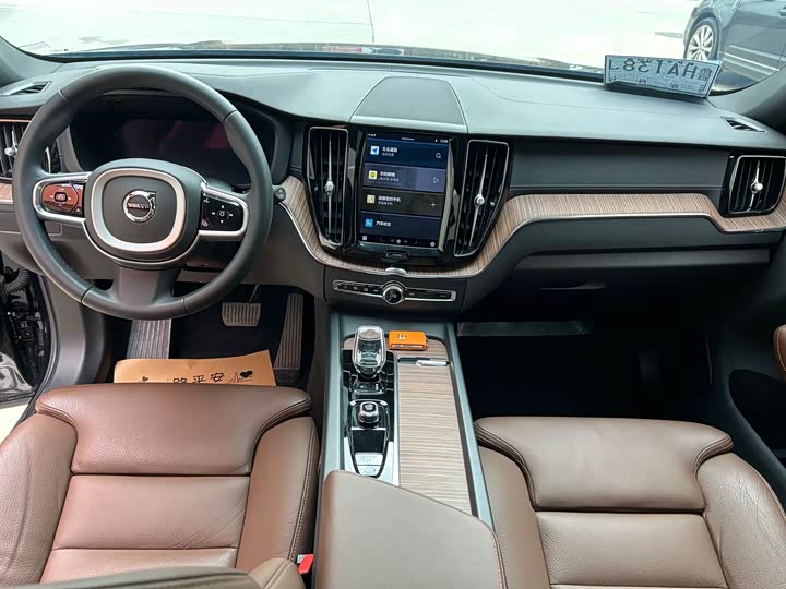 Фото 7 - Volvo XC60