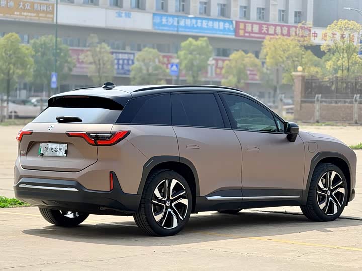 Фото 8 - Nio ES6