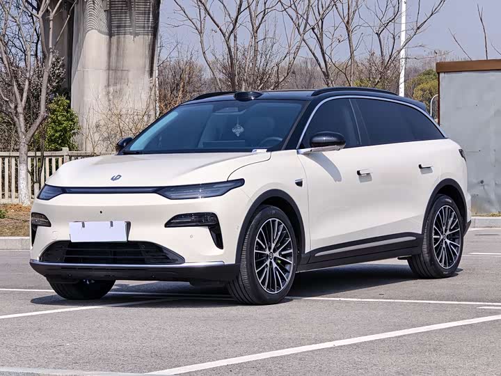 Photo 1 - Leapmotor C11