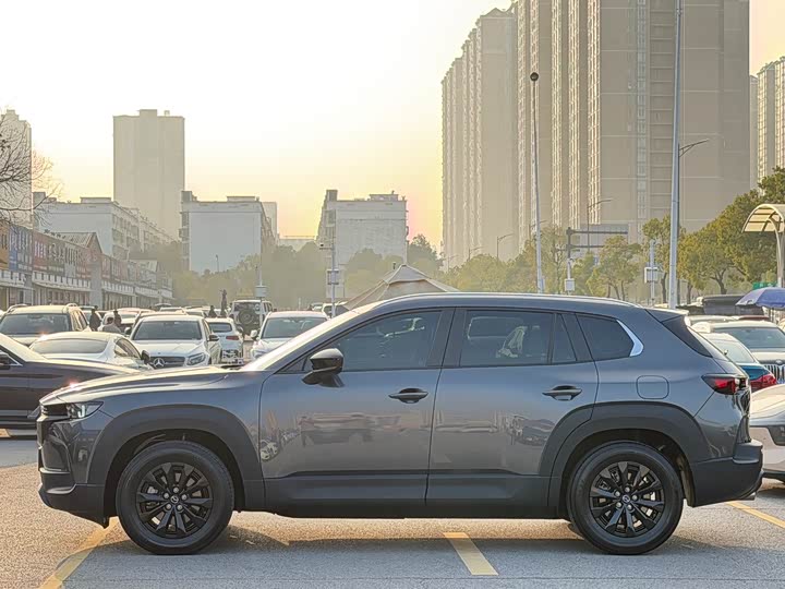Фото 5 - Mazda CX-50