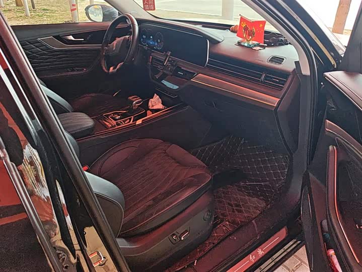 Photo 8 - Hongqi HS5