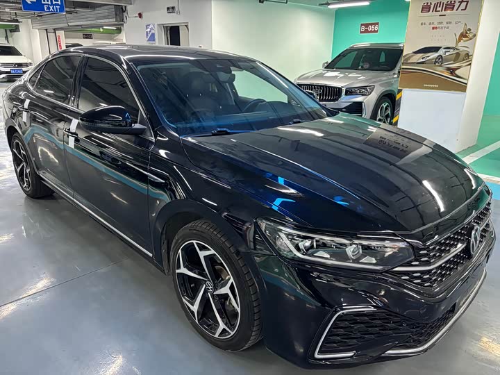 Фото 3 - Volkswagen Passat