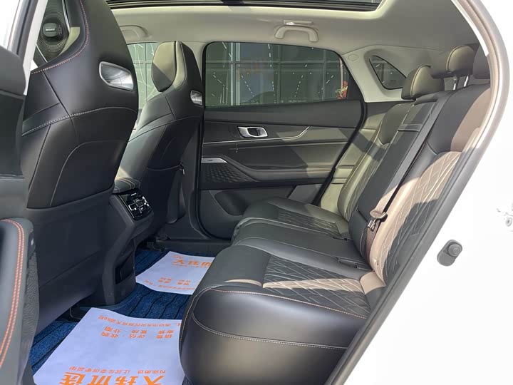 Фото 6 - Changan UNI-K