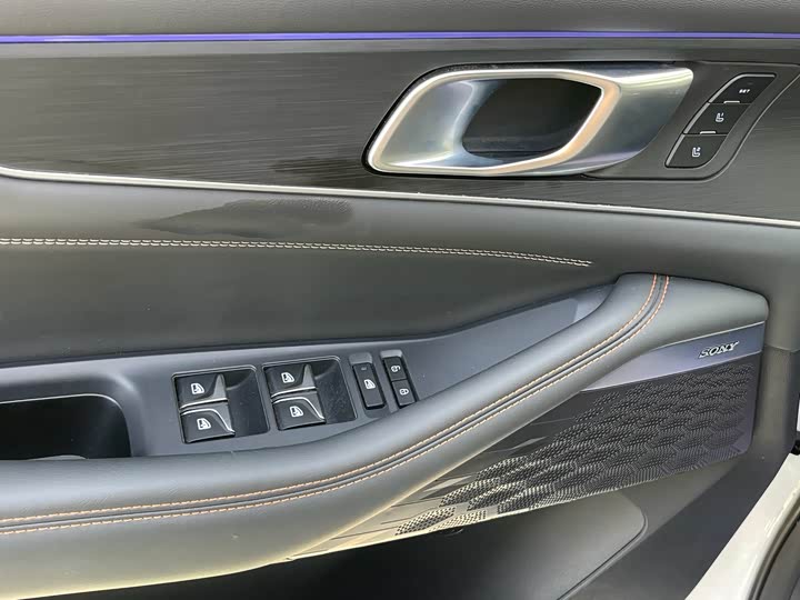 Фото 7 - Changan UNI-K