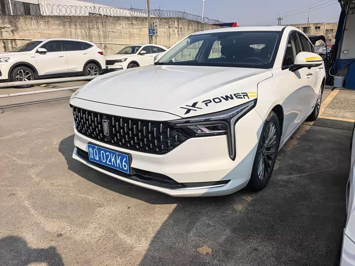 Photo 1 - Bestune B70