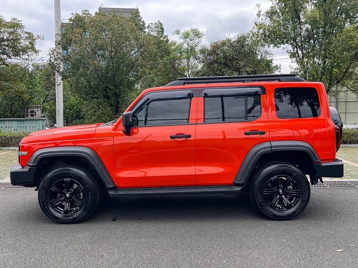 Фото 4 - Tank 300