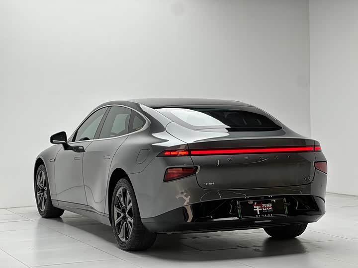 Фото 6 - XPeng P7