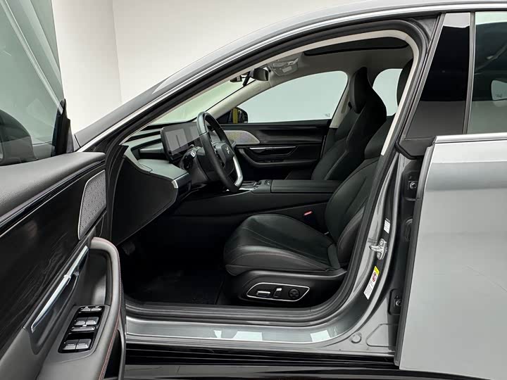 Фото 7 - XPeng P7