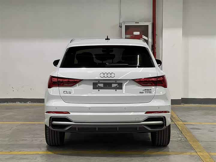 Фото 6 - Audi Q3