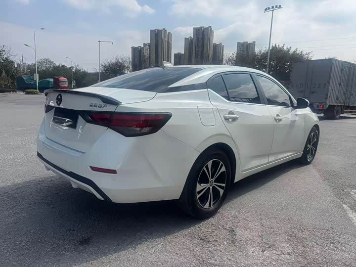 Фото 9 - Nissan Sylphy