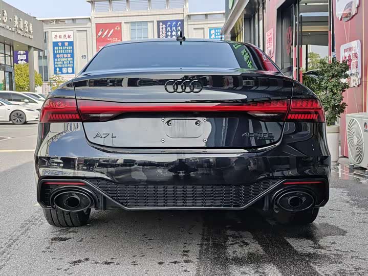 Фото 5 - Audi A7L