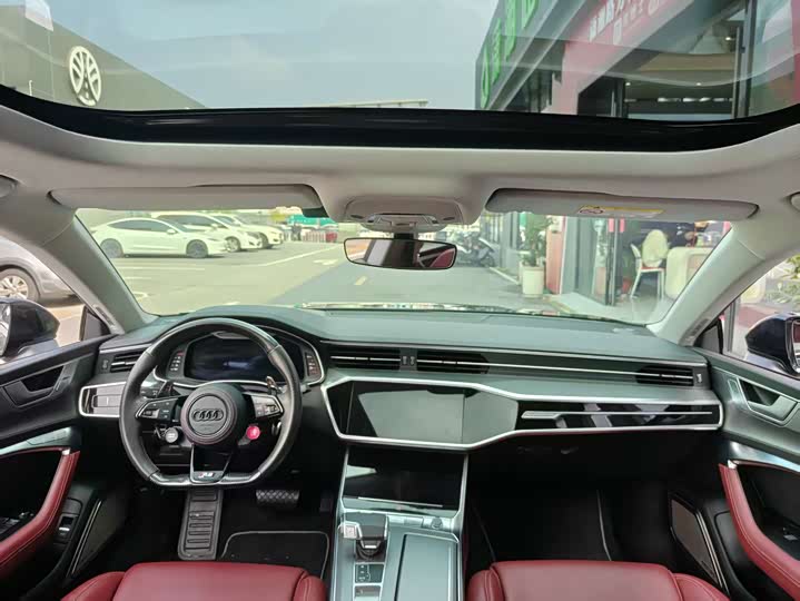 Фото 8 - Audi A7L