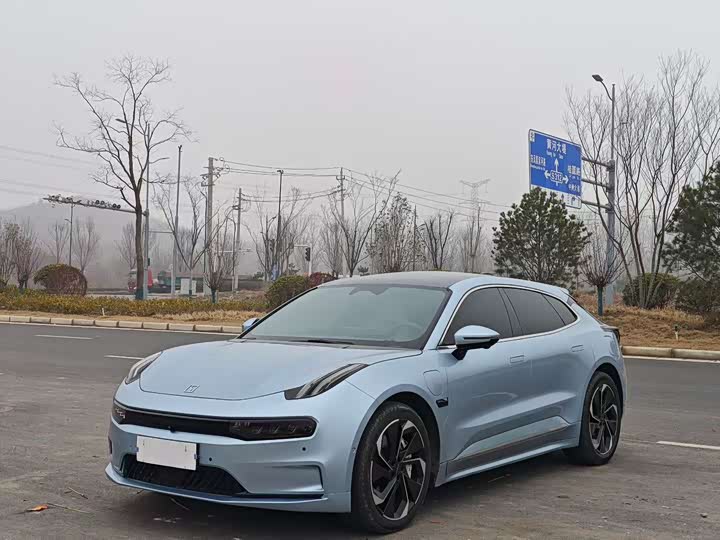 Фото 1 - Zeekr 001