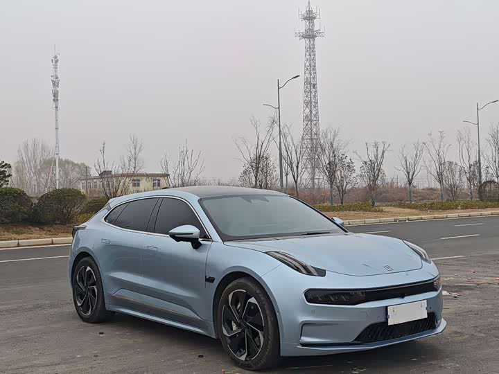 Фото 3 - Zeekr 001