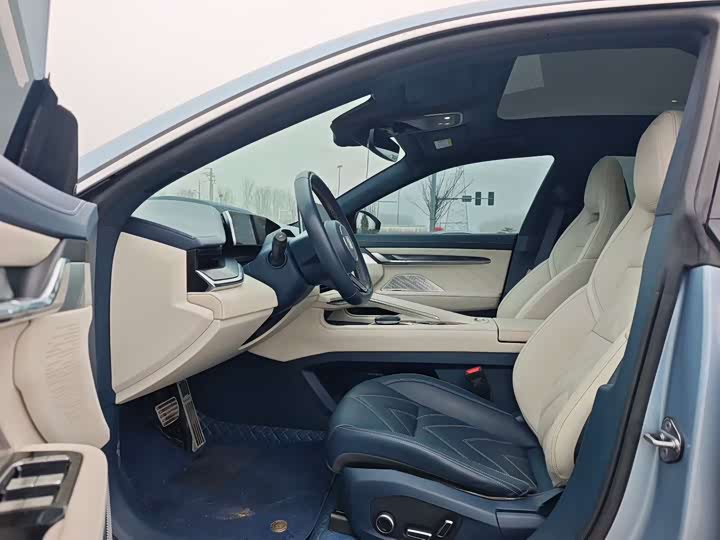 Фото 4 - Zeekr 001