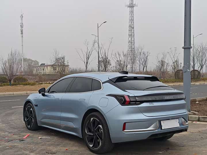 Фото 7 - Zeekr 001