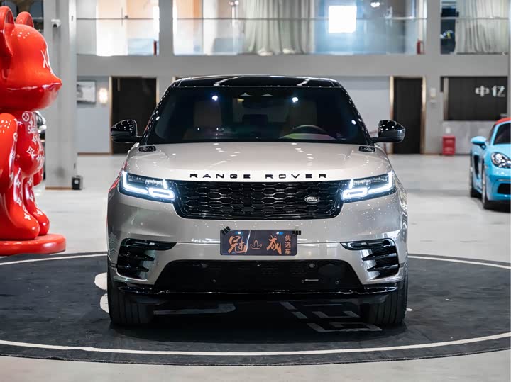 Фото 2 - Land Rover Range Rover Velar