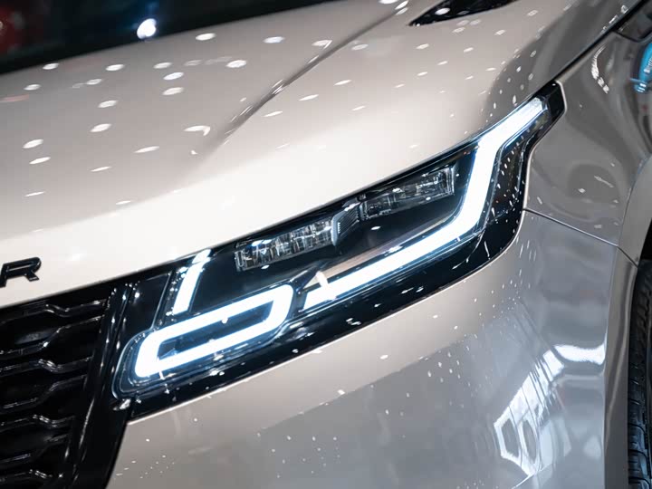 Фото 8 - Land Rover Range Rover Velar