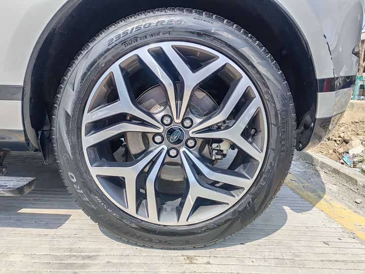 Фото 8 - Land Rover Range Rover Evoque L