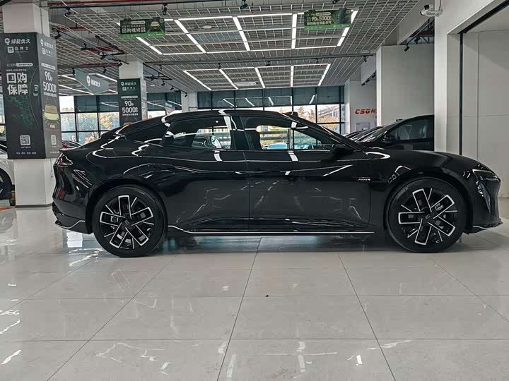 Фото 4 - Avatr 06