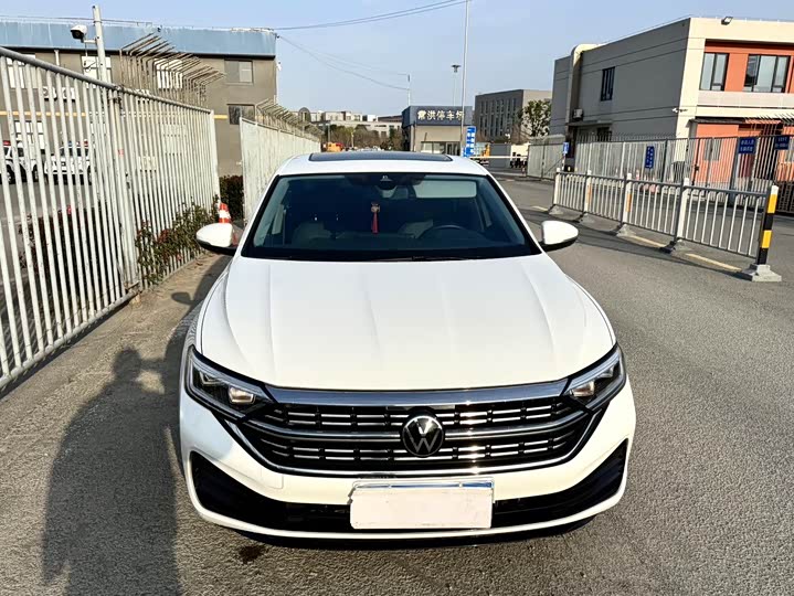 Фото 2 - Volkswagen Sagitar L