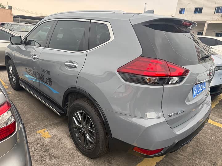 Фото 9 - Nissan X-Trail