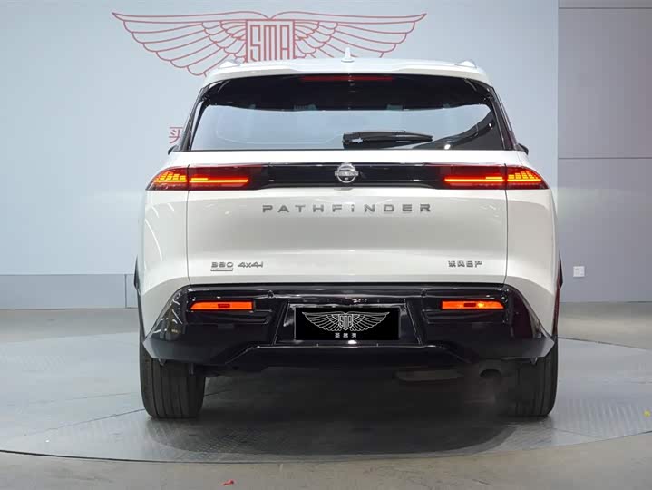 Фото 6 - Nissan Pathfinder