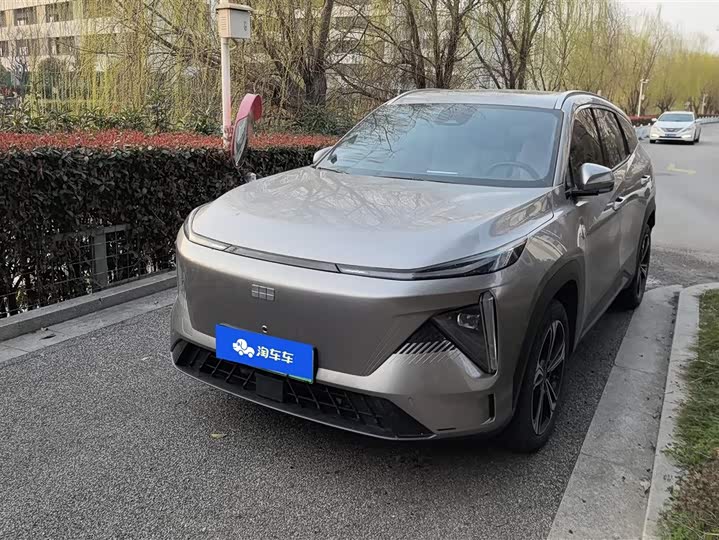 Фото 1 - Geely Galaxy L7