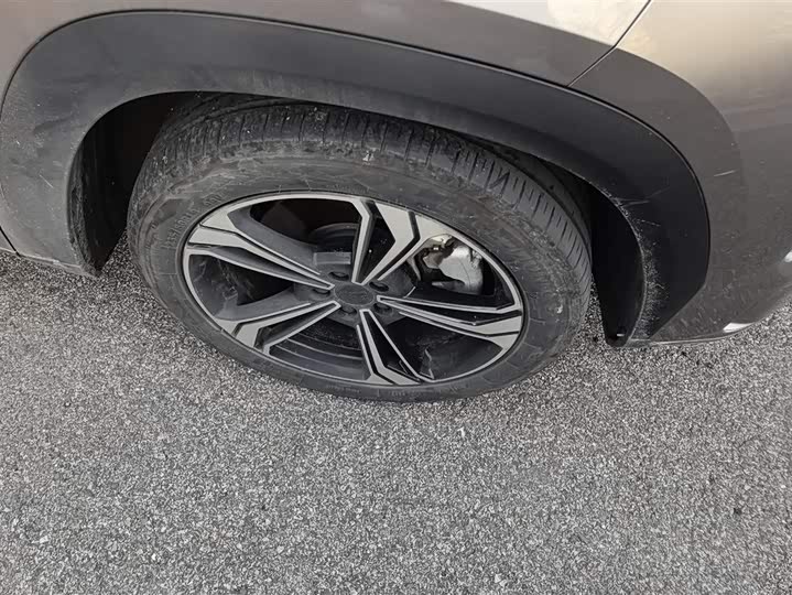 Фото 6 - Geely Galaxy L7