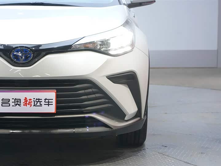 Photo 3 - Toyota Izoa