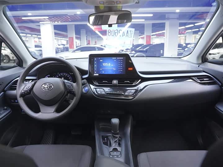 Photo 8 - Toyota Izoa