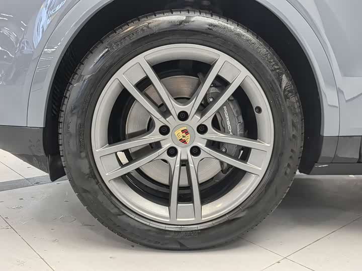 Фото 9 - Porsche Cayenne