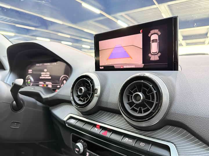 Фото 8 - Audi Q2L e-tron